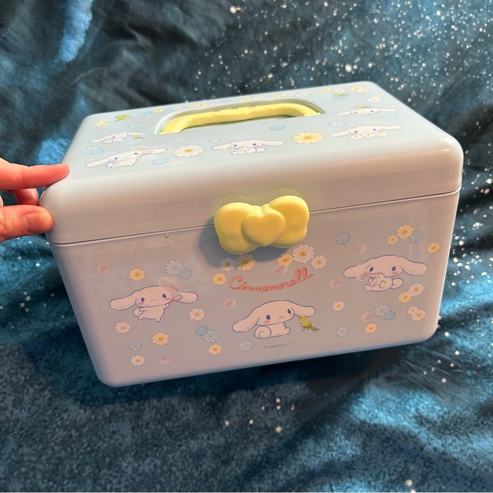 3/$30 🌴 Miniso Cinnamoroll Storage Box